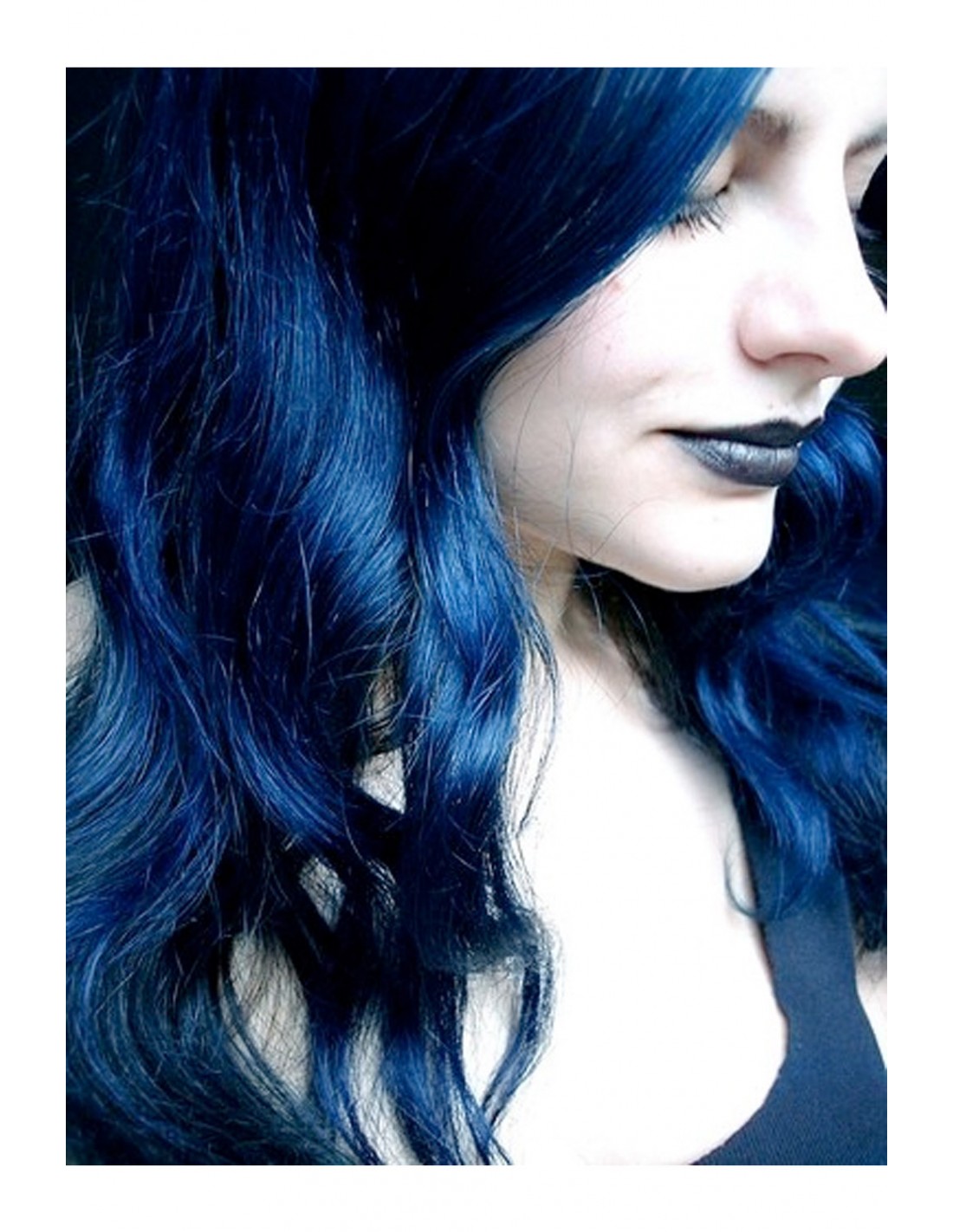 Midnight blue. Синяя краска для волос Manic Panic. Краска Manic Panic Midnight. Manic Panic after Midnight. Manic Panic на темные волосы.